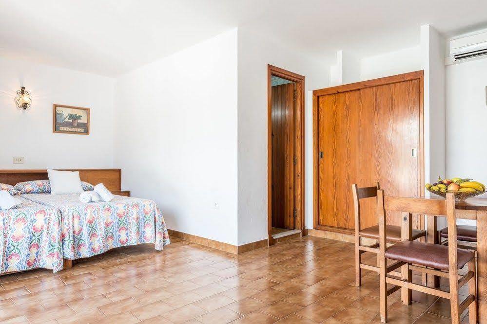 Apartamentos Orosol 2 By Typic Hotels San Antonio  Exteriör bild