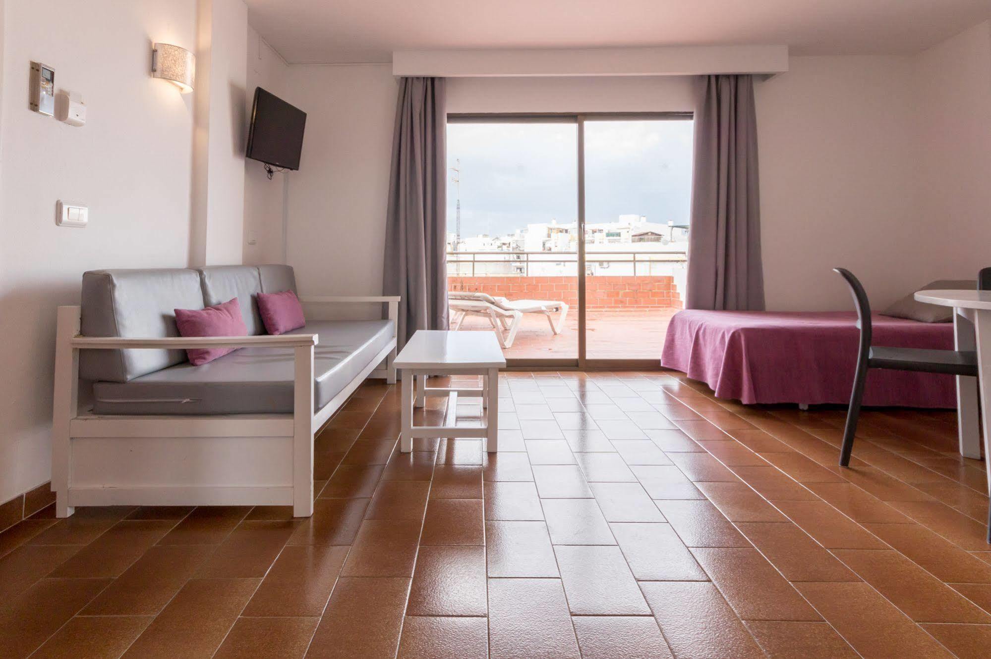 Apartamentos Orosol 2 By Typic Hotels San Antonio  Exteriör bild