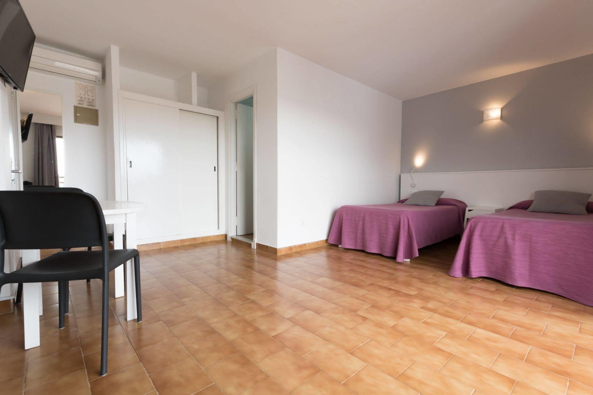 Apartamentos Orosol 2 By Typic Hotels San Antonio  Exteriör bild