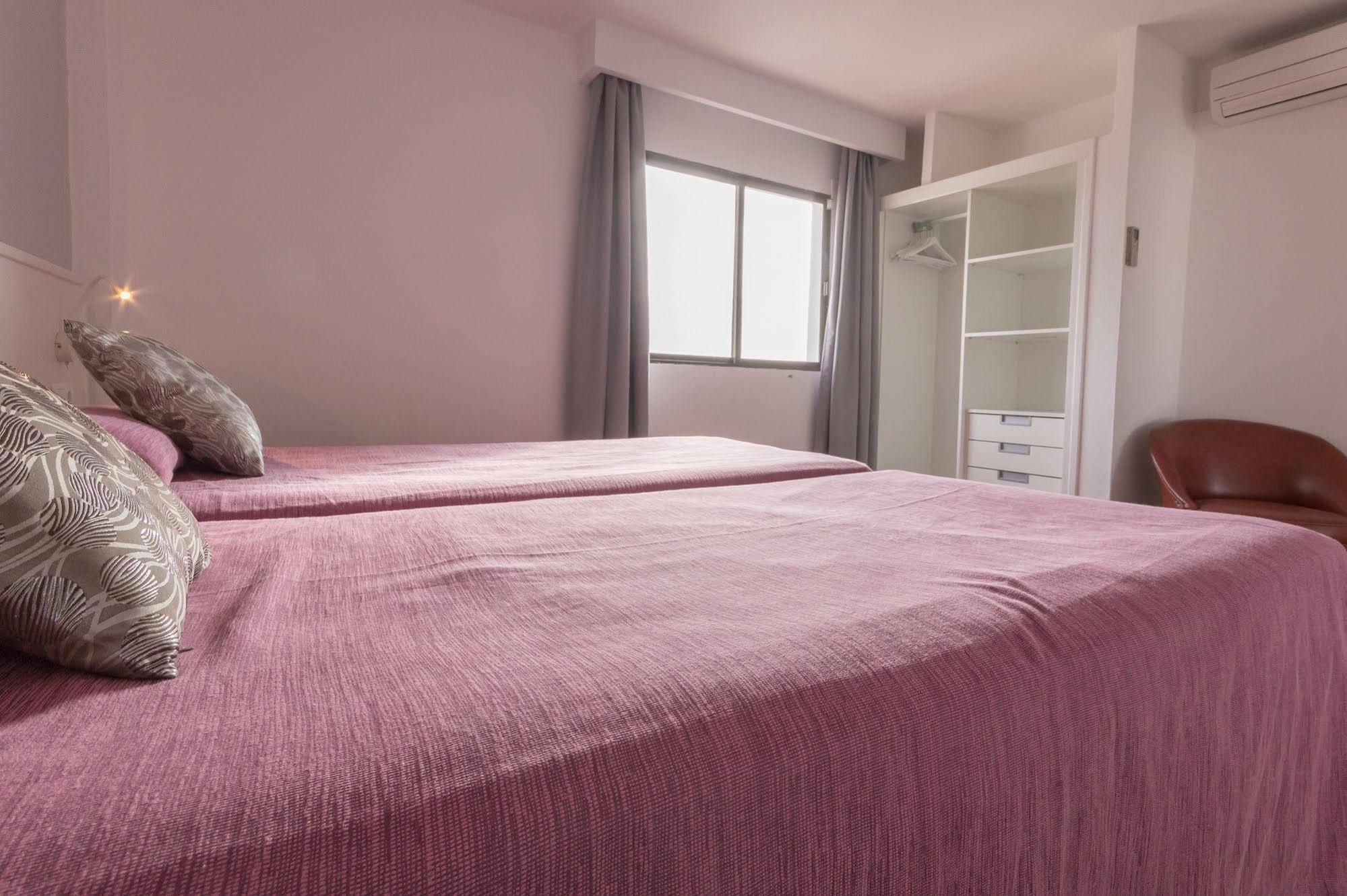 Apartamentos Orosol 2 By Typic Hotels San Antonio  Exteriör bild