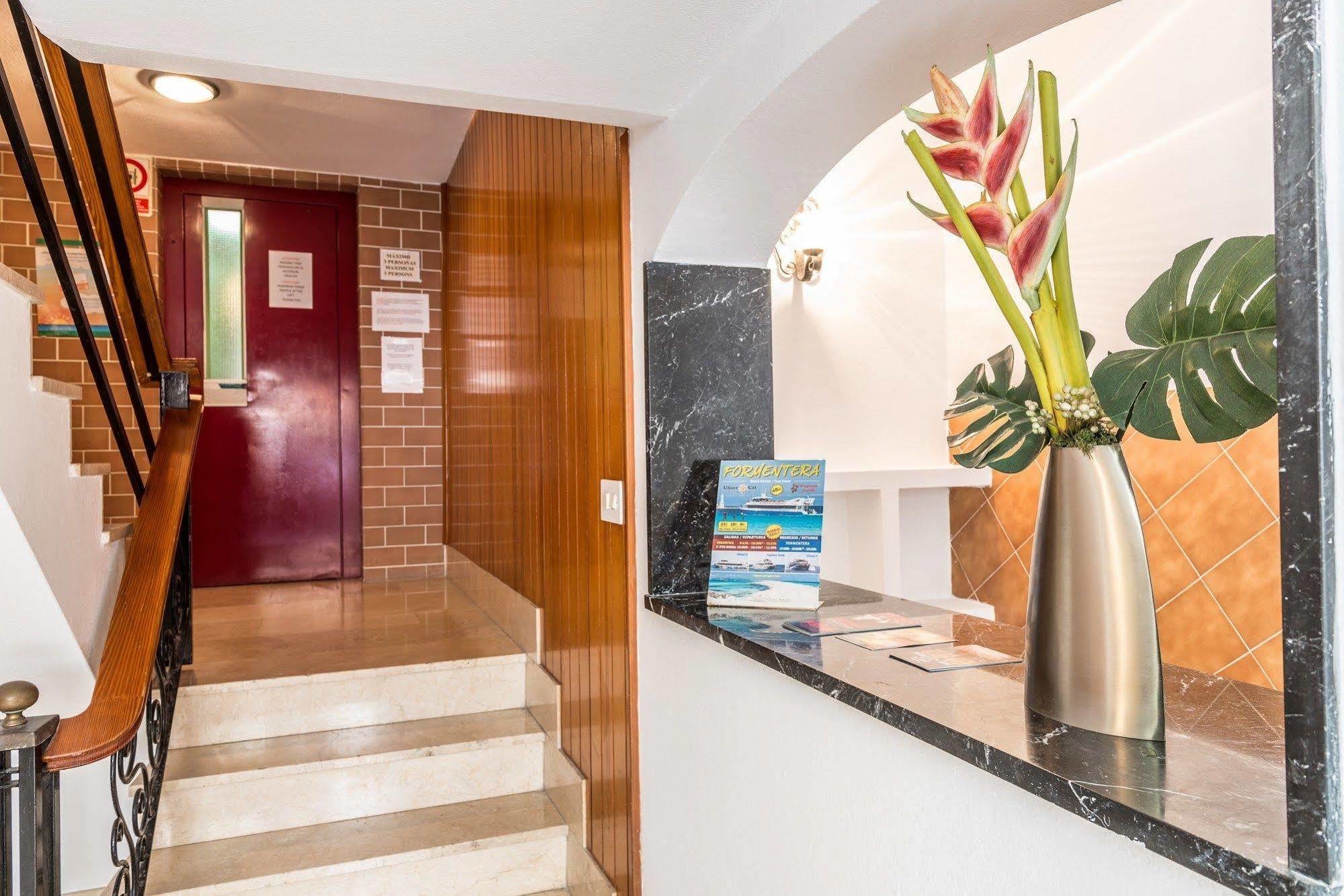 Apartamentos Orosol 2 By Typic Hotels San Antonio  Exteriör bild